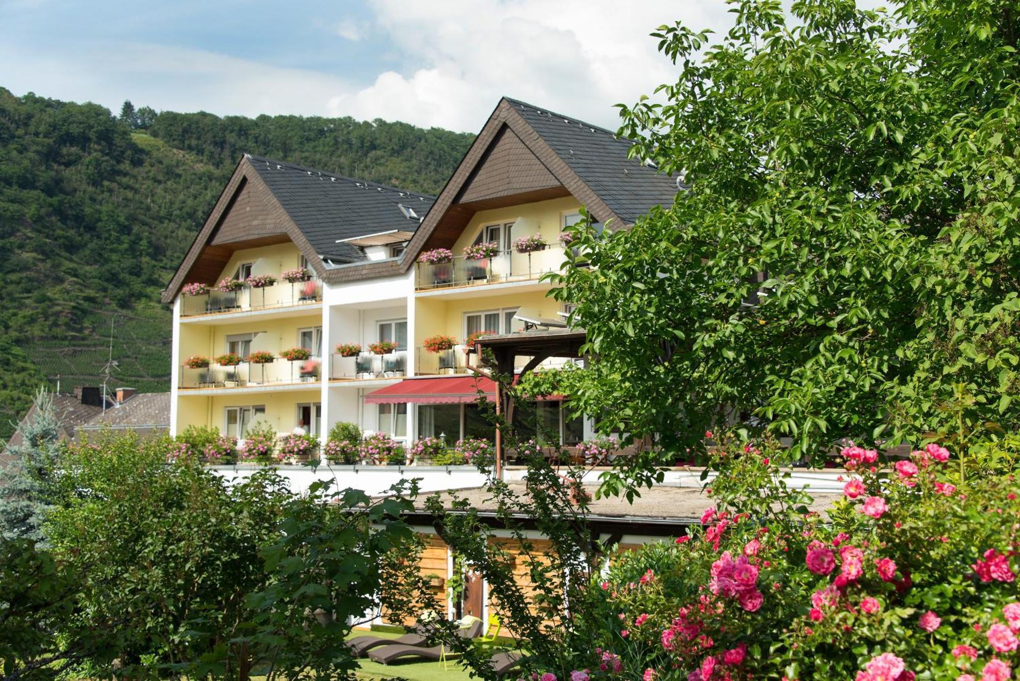 Weinhotel Sonnenschein Ернст Екстер'єр фото