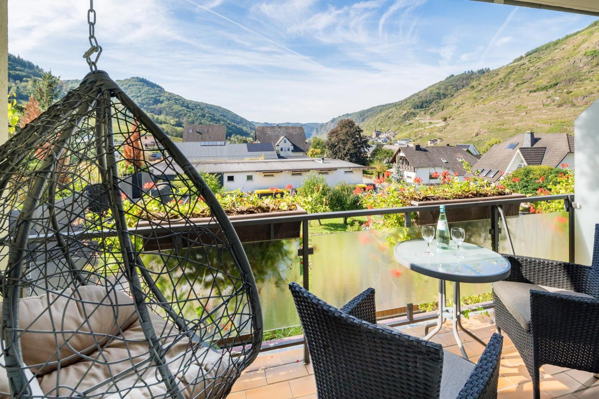 Weinhotel Sonnenschein Ернст Екстер'єр фото