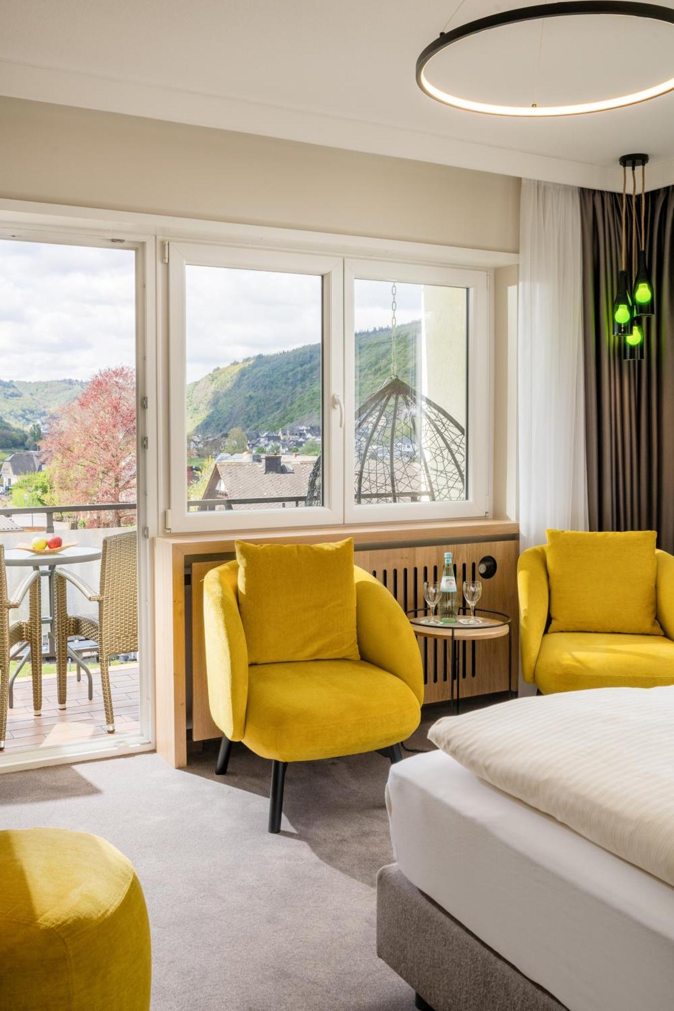 Weinhotel Sonnenschein Ернст Екстер'єр фото