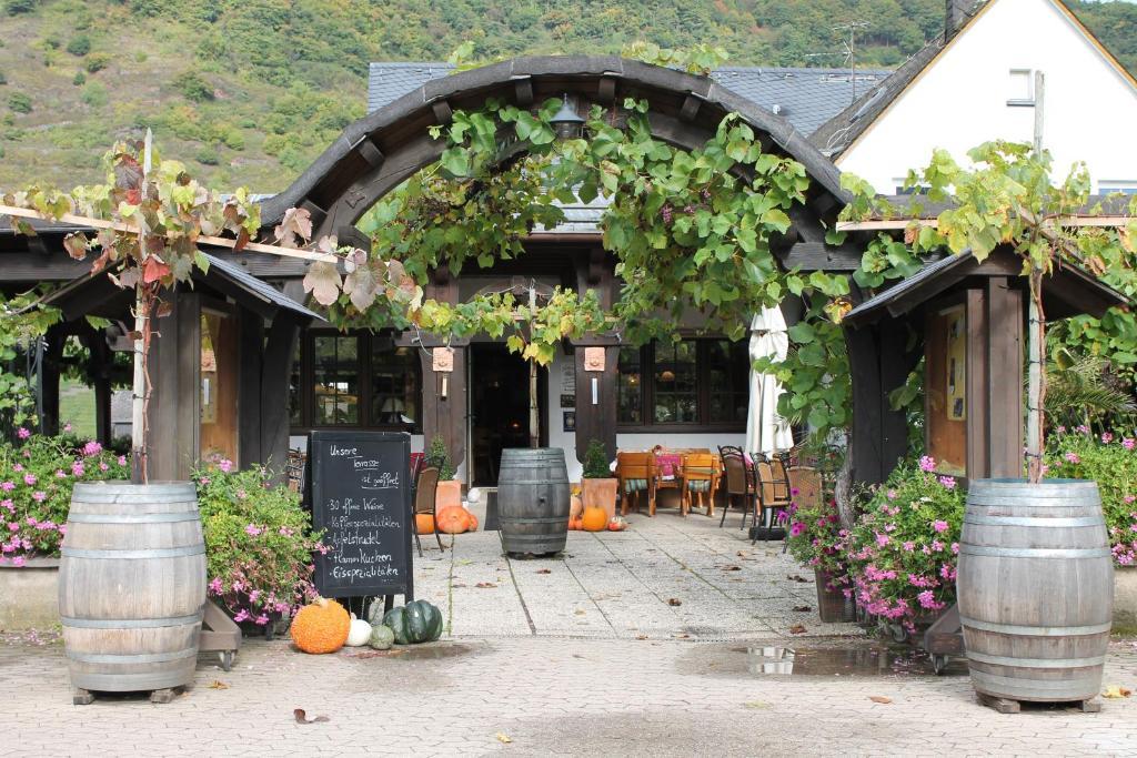 Weinhotel Sonnenschein Ернст Екстер'єр фото